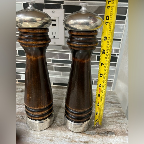Vintage Shuler Pewter Salt Shaker and Pepper Mill - Picture 3 of 6